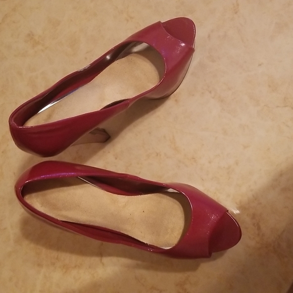 Shoes - Picture 3 of 5